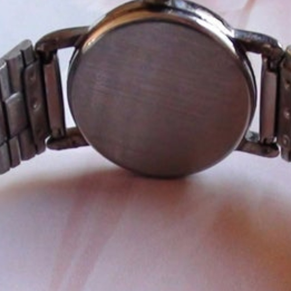 Tissot Swiss Wrist Watch Women in Excellent Condition main image 5